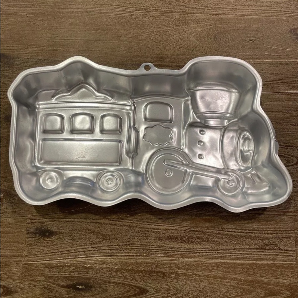 Wilton Baking Pan Mold Set, Princess Castle & Novelty Train